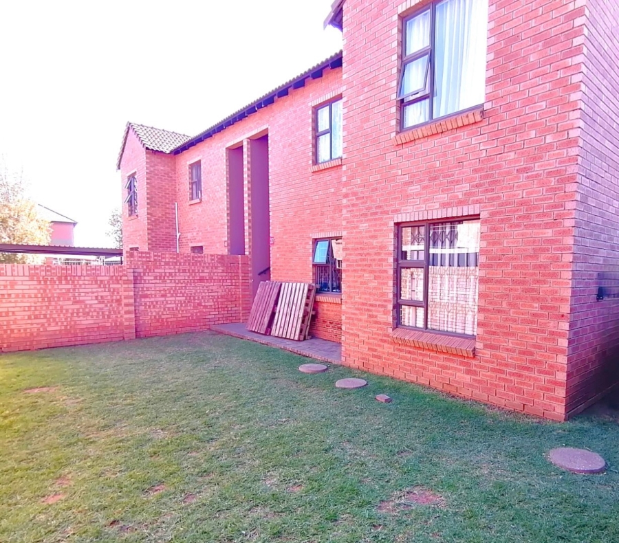 2 Bedroom Property for Sale in Vredenhof Sh Free State